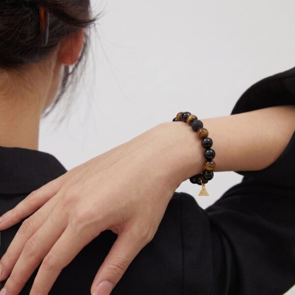 กำไลหินมงคล แบล็กอาเกต Black Agate ปกป้องคุ้มครอง เสริมความมั่นใจ จี้ซาฮะเงินแท้ S925 รุ่น Trinity