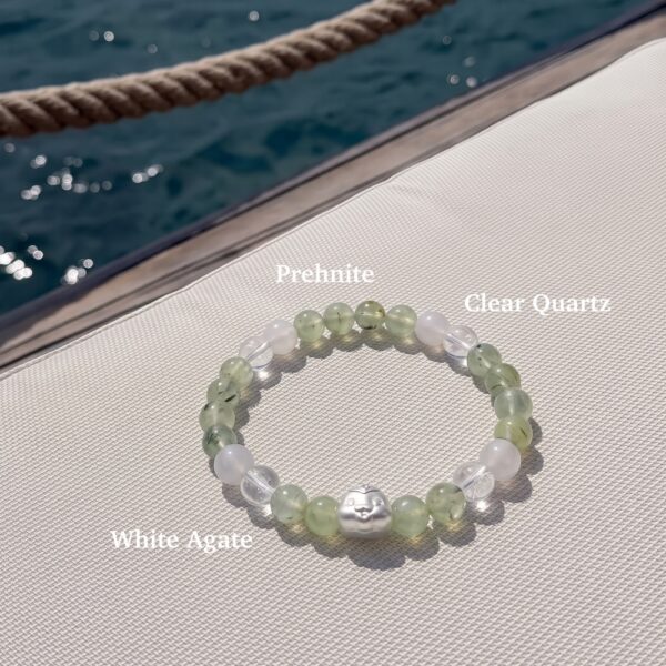 กำไลหินมงคล พรีไนต์ (Prehnite) เสริมสมดุล ฟื้นฟูจิตใจ ชาร์มนักษัตร เงินแท้ S999 รุ่น Fortune