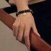 3 กำไลหินมงคล แบล็กอาเกต Black Agate ปกป้องคุ้มครอง เสริมความมั่นใจ จี้นักษัตรชุบทอง เงินแท้ S925 Glow