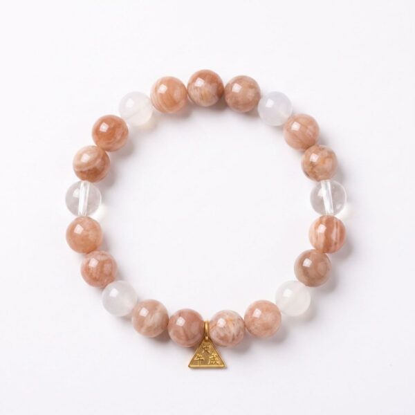 กำไลหินมงคล ซันสโตน (Sunstone) เสริมพลังบวก เปิดรับโอกาส จี้ซาฮะเงินแท้ S925 รุ่น Trinit