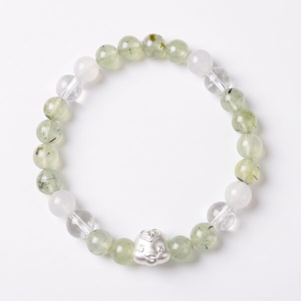 กำไลหินมงคล พรีไนต์ (Prehnite) เสริมสมดุล ฟื้นฟูจิตใจ ชาร์มนักษัตร เงินแท้ S999 รุ่น Fortune